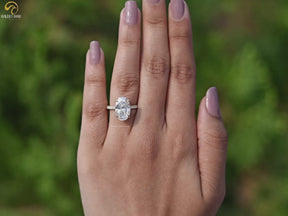 Crushed Ice Oval Cut Moissanite Solitaire Ring