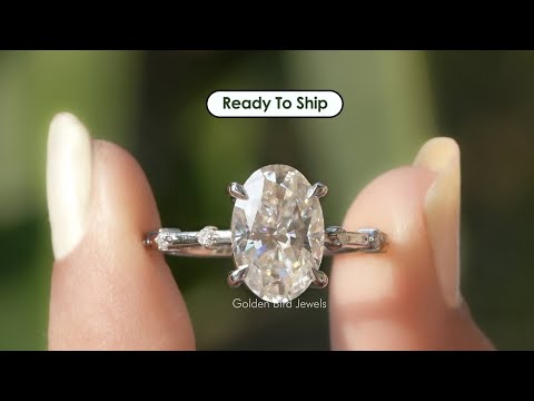 YouTube Video Of Crushed Ice Oval And Round Cut Moissanite Ring