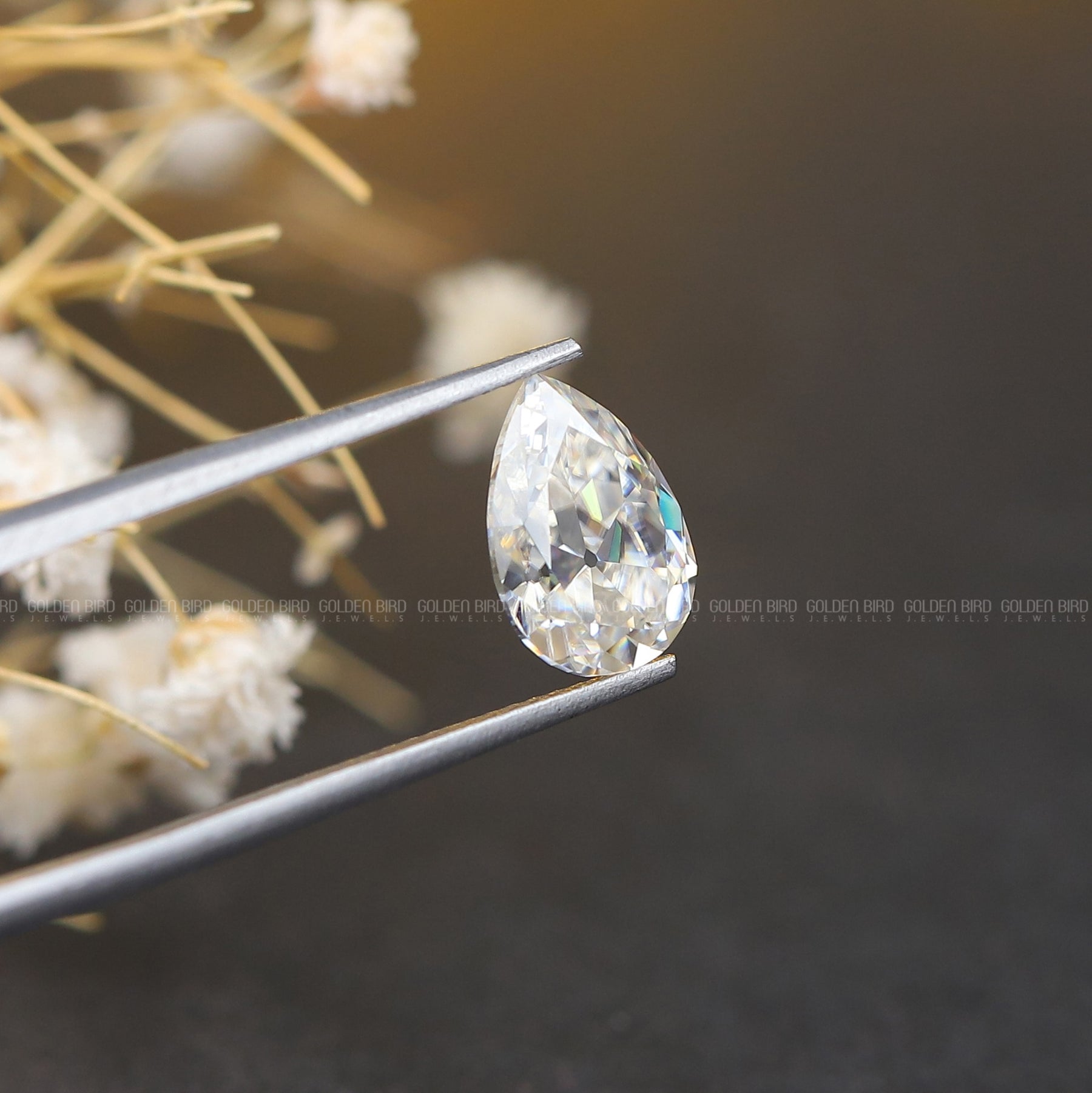 [Colorless Pear Cut Loose Stone]-[Golden Bird Jewels]