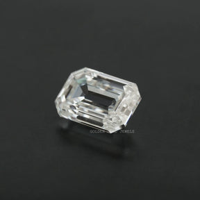 Side view of Old Mine Emerald Loose Stone