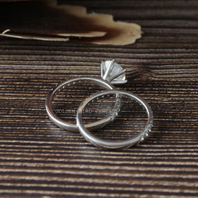 Round Cut Moissanite Bridal Ring Set In Finger
